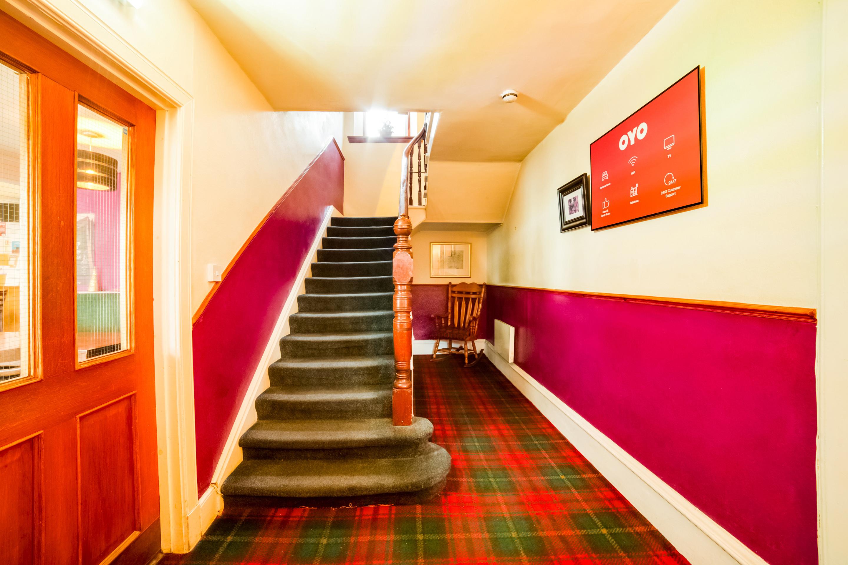 Oyo Braeriach Hotel, Highlands Scotland Newtonmore Exterior photo